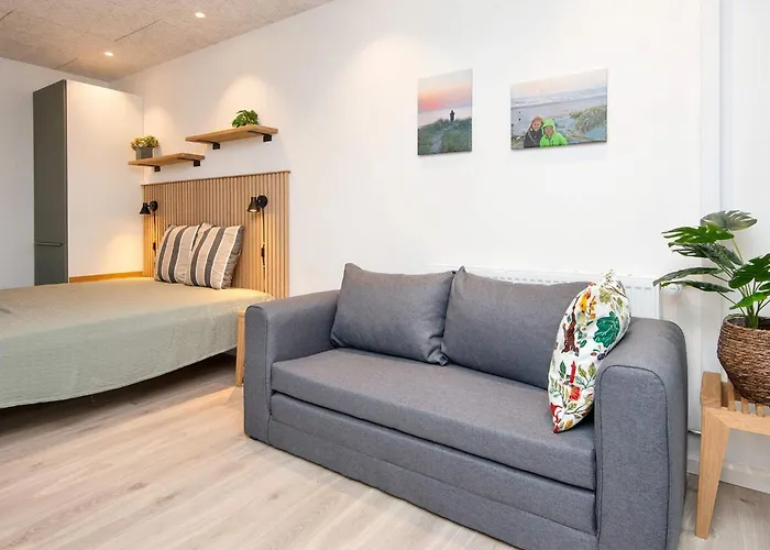 Premium With Loft In Lägenhet Ringkøbing